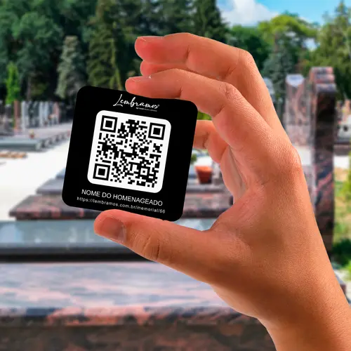 Imagem demonstrativa placa QR Code Lembramos